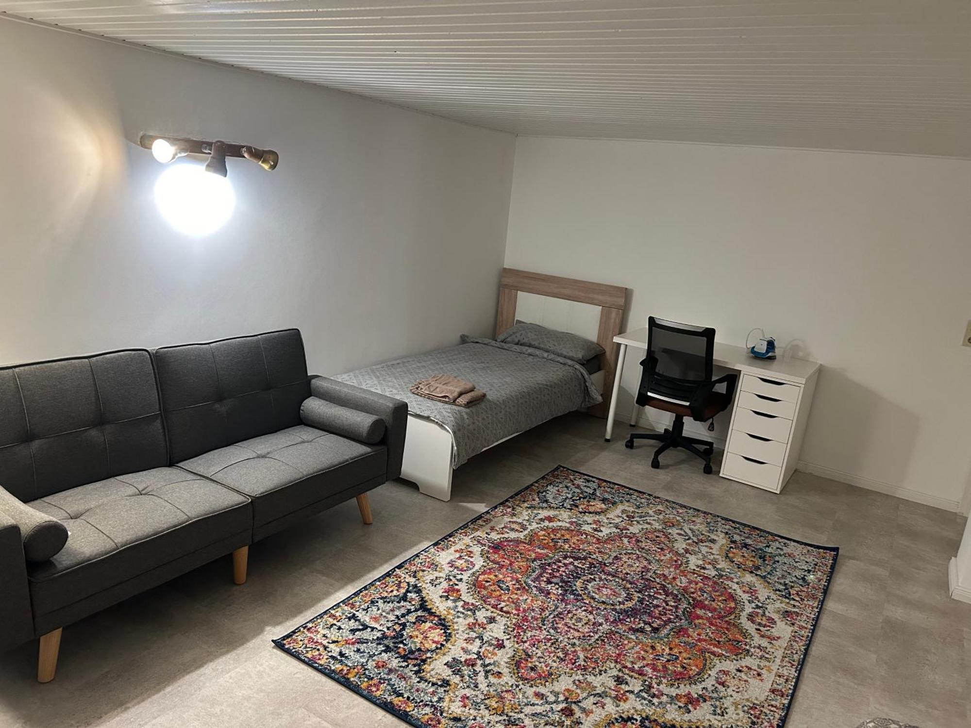 Souterrain Wohnung In Der Naehe Vom Duesseldorfer Flughafen Ratingen Esterno foto